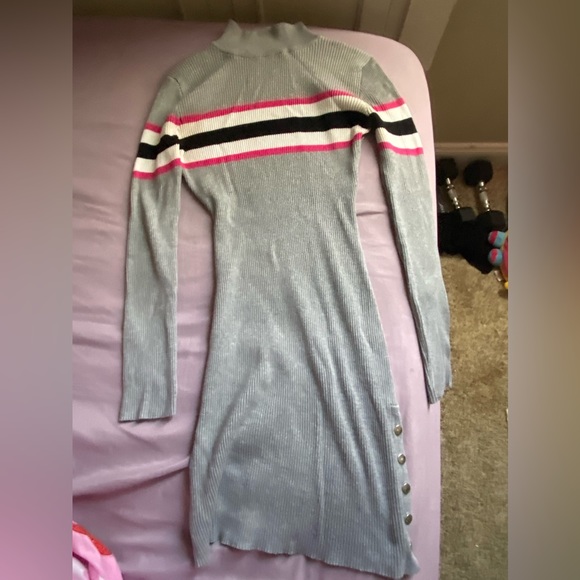 2 Dresses + 1 Top - Perfect for Spring🌸 - Picture 6 of 11